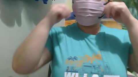 Snapshot of prettynhing chatting on October 7, 12:24 pm Nhing online show from October 7, 12:24 pm