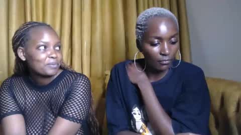 Snapshot of prettyquee chatting on December 9, 11:45 pm sasha online show from December 9, 11:45 pm