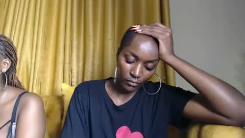 Snapshot of prettyquee chatting on December 17, 8:10 pm sasha online show from December 17, 8:10 pm