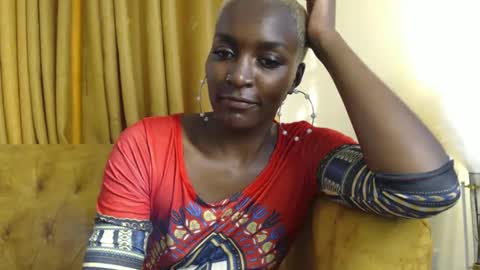 Snapshot of prettyquee chatting on December 27, 5:31 am sasha online show from December 27, 5:31 am