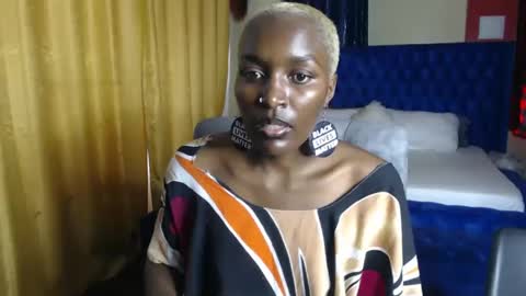 Snapshot of prettyquee chatting on January 9, 9:48 am sasha online show from January 9, 9:48 am