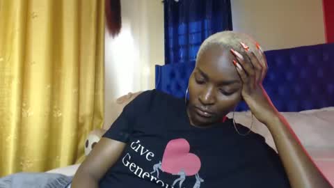 Snapshot of prettyquee chatting on January 14, 5:19 am sasha online show from January 14, 5:19 am