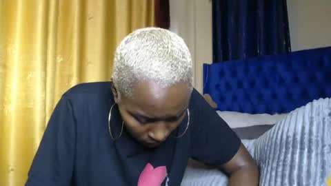 Snapshot of prettyquee chatting on January 14, 8:41 am sasha online show from January 14, 8:41 am