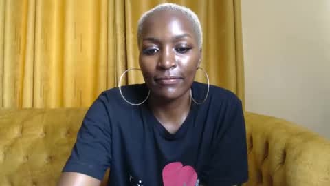 Snapshot of prettyquee chatting on January 21, 6:11 am sasha online show from January 21, 6:11 am