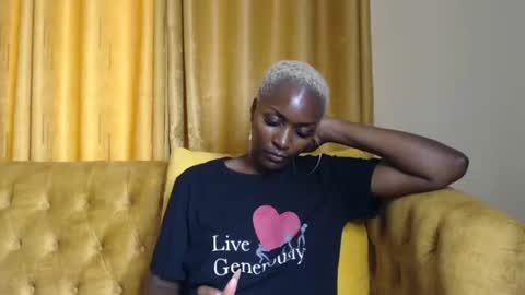 Snapshot of prettyquee chatting on January 21, 9:24 am sasha online show from January 21, 9:24 am