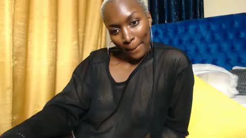 Snapshot of prettyquee chatting on February 26, 8:22 pm sasha online show from February 26, 8:22 pm