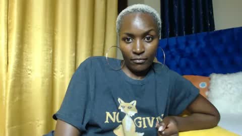 Snapshot of prettyquee chatting on March 4, 8:49 pm sasha online show from March 4, 8:49 pm