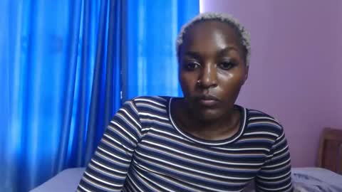 Snapshot of prettyquee chatting on October 23, 8:35 am sasha online show from October 23, 8:35 am