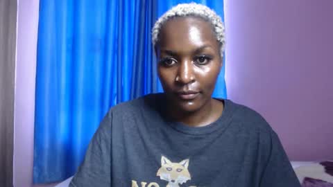 Snapshot of prettyquee chatting on October 24, 10:44 am sasha online show from October 24, 10:44 am