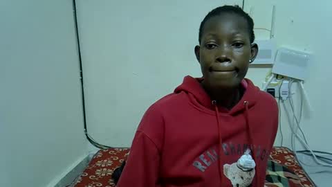 Pretty Queen online show from November 9, 5:55 pm