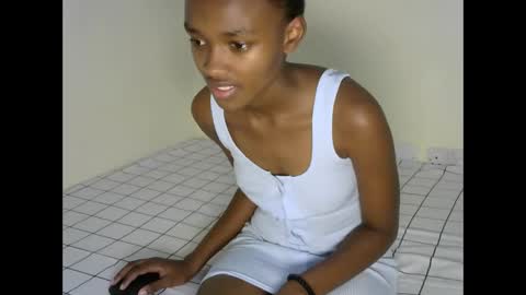 Snapshot of prettyquiny254 chatting on September 27, 9:53 pm prettyquiny254 online show from September 27, 9:53 pm