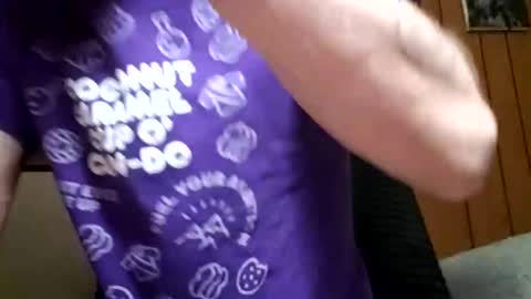 Snapshot of prettysolidd7 chatting on February 9, 8:33 am prettysolidd7 online show from February 9, 8:33 am