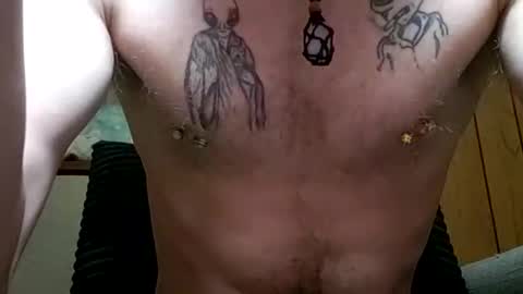 Snapshot of prettysolidd7 chatting on February 16, 9:15 am prettysolidd7 online show from February 16, 9:15 am