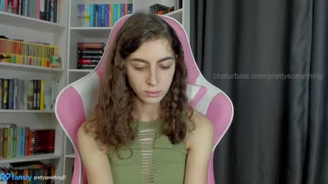 Snapshot of prettysomething chatting on December 23, 8:57 pm Sophie next stream will be at Monday i will wait you guys online show from December 23, 8:57 pm