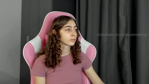 Snapshot of prettysomething chatting on January 10, 5:13 pm Sophie next stream will be at Monday i will wait you guys online show from January 10, 5:13 pm