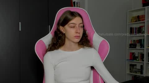 Snapshot of prettysomething chatting on September 24, 6:50 am Sophie next stream will be at Monday i will wait you guys online show from September 24, 6:50 am