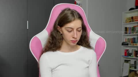 Snapshot of prettysomething chatting on October 2, 5:53 pm Sophie next stream will be at Monday i will wait you guys online show from October 2, 5:53 pm