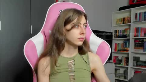 Snapshot of prettysomething chatting on November 20, 7:30 am Sophie next stream will be at Monday i will wait you guys online show from November 20, 7:30 am