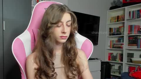 Snapshot of prettysomething chatting on November 30, 11:36 am Sophie next stream will be at Monday i will wait you guys online show from November 30, 11:36 am