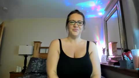 Snapshot of prettystarmn chatting on April 23, 9:39 pm prettystarmn online show from April 23, 9:39 pm
