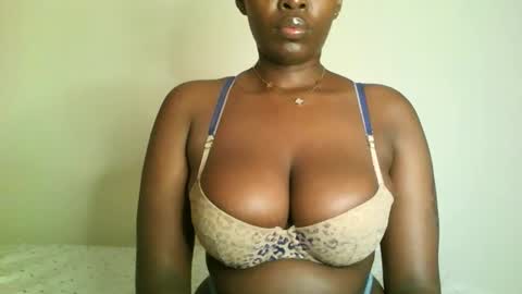 prettyvishy online show from November 28, 7:55 am