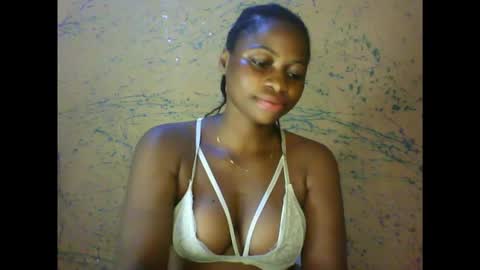 Snapshot of prettyxxpac chatting on February 23, 1:03 am prettyxxpac online show from February 23, 1:03 am