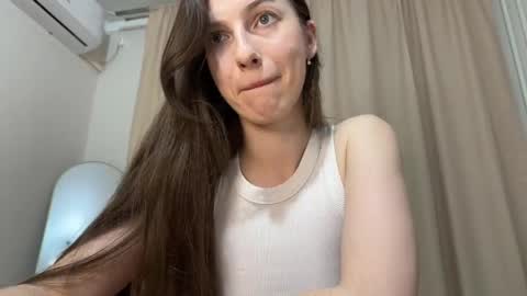 prettyyy_angel online show from May 17, 7:10 pm