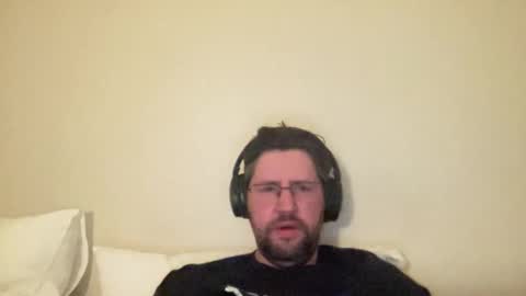 Snapshot of previewh chatting on May 15, 8:49 pm PreviewH online show from May 15, 8:49 pm