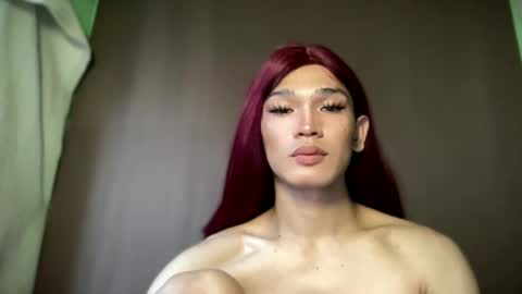 Snapshot of pricelessbeautyxxx chatting on December 14, 6:30 am TINA online show from December 14, 6:30 am