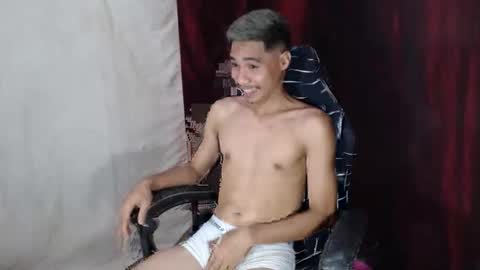 Snapshot of primohunterz chatting on February 24, 4:43 am primohunterz online show from February 24, 4:43 am