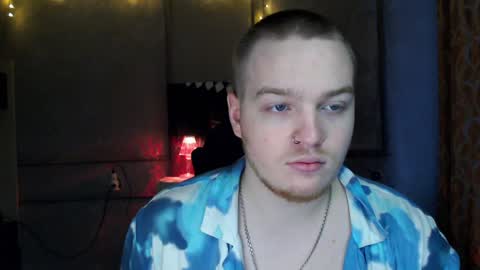 Snapshot of princ4real chatting on December 14, 5:18 am prince online show from December 14, 5:18 am