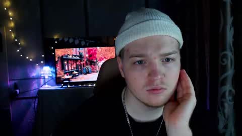 Snapshot of princ4real chatting on February 11, 4:22 am prince online show from February 11, 4:22 am