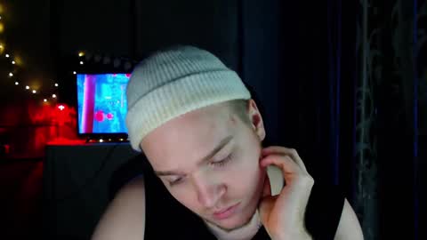 Snapshot of princ4real chatting on February 14, 4:58 am prince online show from February 14, 4:58 am