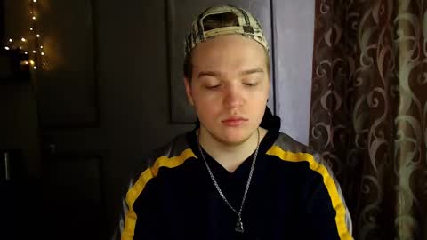 Snapshot of princ4real chatting on March 3, 9:55 am prince online show from March 3, 9:55 am