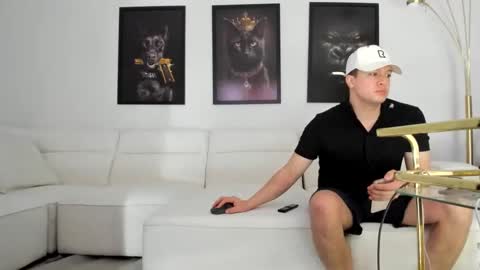 prince_2026 online show from November 18, 1:11 am