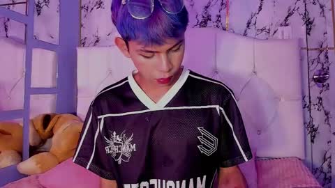 Snapshot of prince_apolo chatting on December 4, 8:28 pm Apolo online show from December 4, 8:28 pm