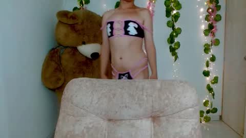 Snapshot of princess1609 chatting on February 5, 2:00 pm princess1609 online show from February 5, 2:00 pm