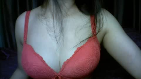 Snapshot of princess916446 chatting on April 29, 2:43 pm princess online show from April 29, 2:43 pm