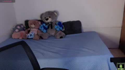 An online show from March 28, 7:46 pm