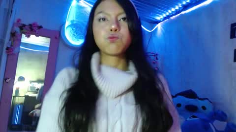  Elia  online show from October 18, 11:38 pm