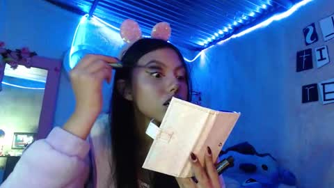  Elia  online show from October 19, 11:16 pm