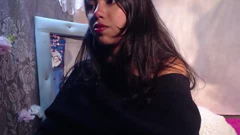  Elia  online show from December 14, 12:16 am