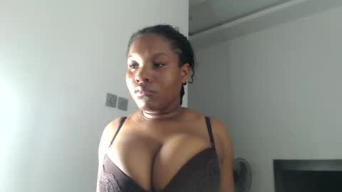 Snapshot of princess_karinaa chatting on April 6, 7:15 pm Karina online show from April 6, 7:15 pm