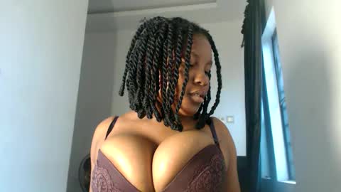 Snapshot of princess_karinaa chatting on April 16, 8:04 am Karina online show from April 16, 8:04 am