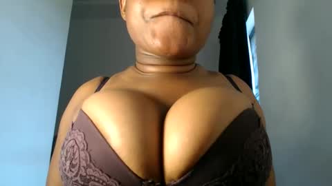 Snapshot of princess_karinaa chatting on May 22, 9:48 am Karina online show from May 22, 9:48 am