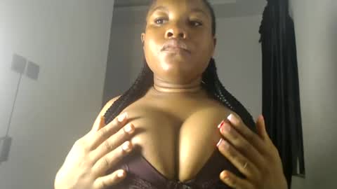 Snapshot of princess_karinaa chatting on June 15, 5:09 am Karina online show from June 15, 5:09 am