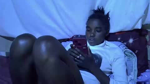 Snapshot of princess_scovia chatting on October 14, 6:58 am princess_scovia online show from October 14, 6:58 am