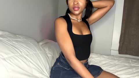 Princess Aleah online show from December 8, 6:11 am