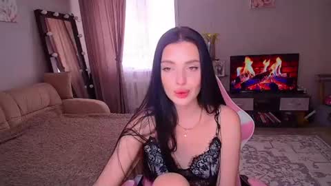 princessamira1 online show from July 10, 6:39 am