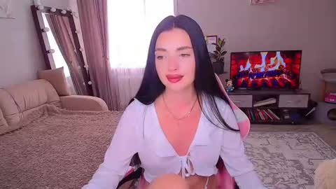 princessamira1 online show from August 6, 6:15 am